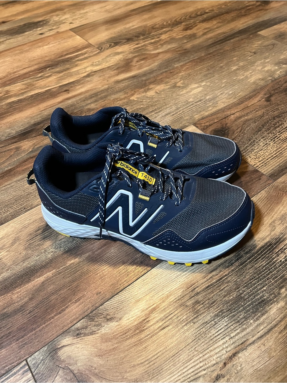 New Balance T410 All Terrain Trail Running Shoes Mens 9.5 4E MT410NY8 Sneakers